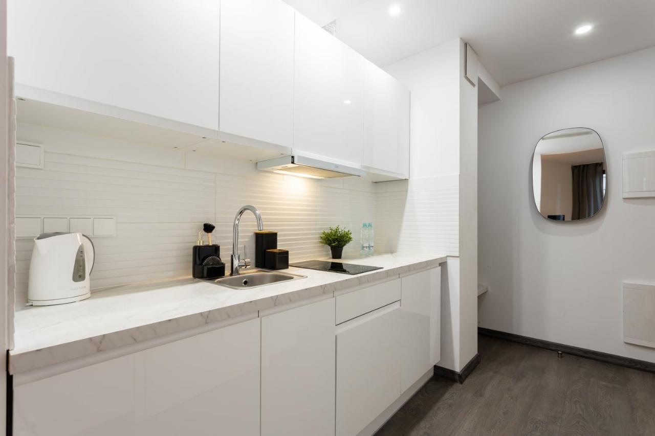 Golden Apartments - City Center - Studio Warschau Buitenkant foto